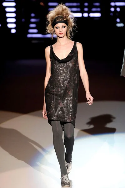 Look 27